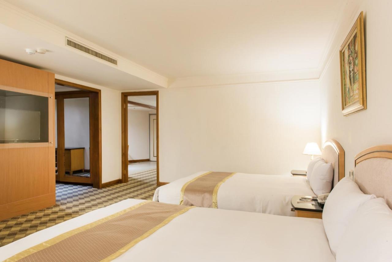 高雄鴻騰酒店 HOMETEL Hotel Kaohsiung Exterior foto