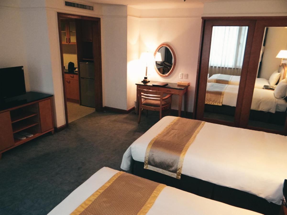 高雄鴻騰酒店 HOMETEL Hotel Kaohsiung Exterior foto
